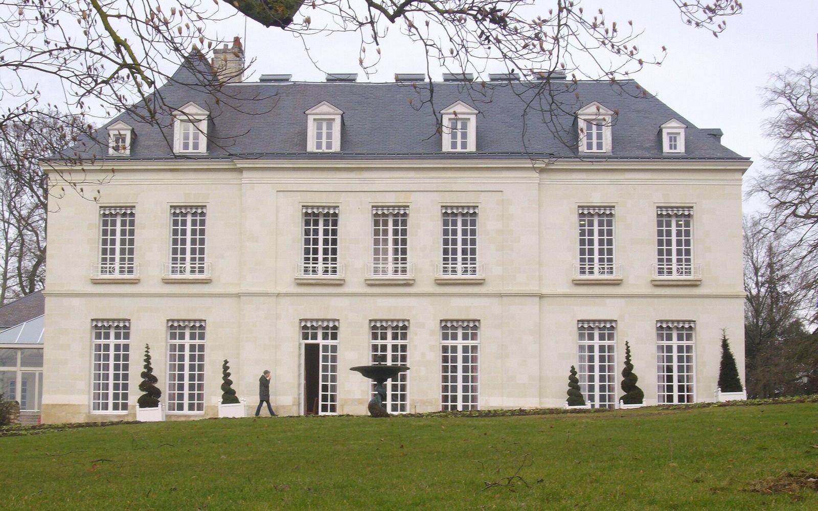 La Perraudière, mairie de Saint-Cyr-sur-Loire La Perraudière, mairie de Saint-Cyr-sur-Loire